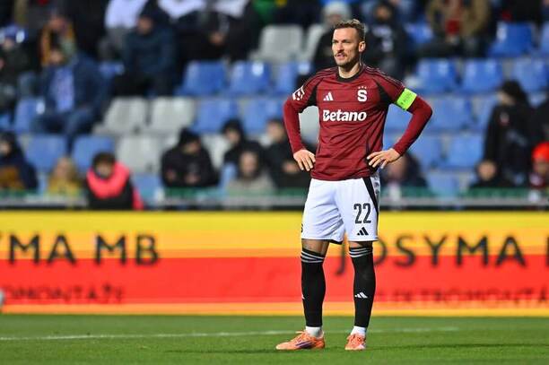 Lukáš Haraslín během zápasu Sparty v Mladé Boleslavi