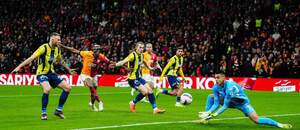 Derby Galatasaray vs. Fenerbahçe, únor 2025