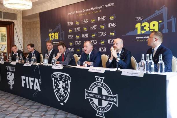 Tisková konference IFAB