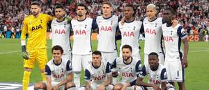 Hráči Tottenhamu před loňským finále Evropské ligy