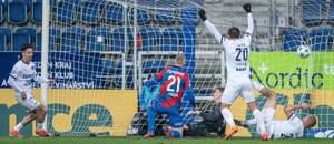 Slovácko střílí první branku Plzni