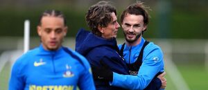 Thomas Frank s Jamesem Maddisonem během tréninku Tottenhamu