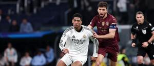 Jude Bellingham z Realu Madrid a Rúben Dias z Manchesteru City v souboji