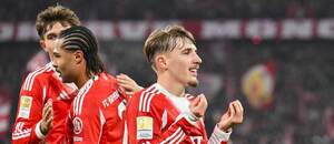 Fotbalisté Bayernu Mnichov slaví gól do sítě Mohuče