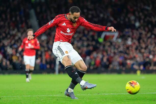 Matheus Cunha během zápasu Manchesteru United s&nbsp;Newcastlem