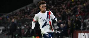 Francouzský útočník Désiré Doué v dresu PSG