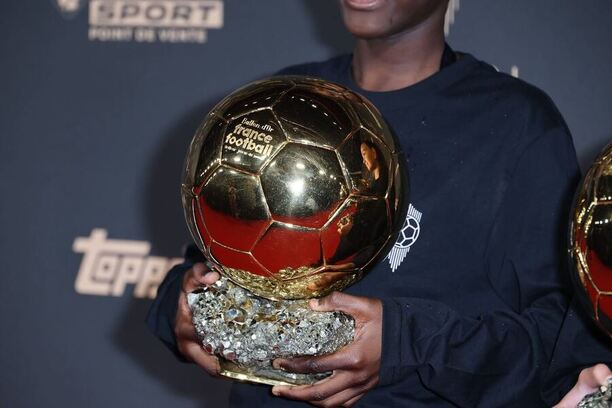 Trofej pro vítěze Zlatého míče