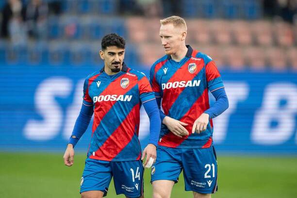 Václav Jemelka s Merchasem Doskim podepsali v Plzni nové smlouvy