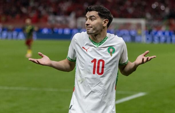 Maročan Brahim Díaz slaví gól do sítě Kamerunu