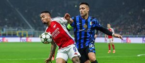 Gabriel Jesus a Lautaro Martínez v minulém vzájemném duelu Arsenalu s Interem v Lize mistrů