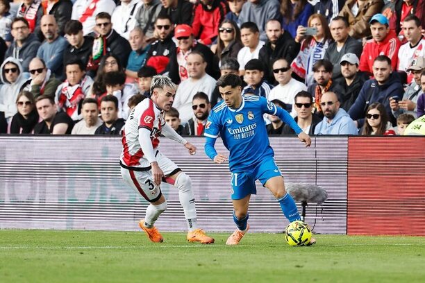 Pep Chavarría a&nbsp;Brahim Díaz v&nbsp;podzimním duelu Rayo Vallecano vs. Real Madrid