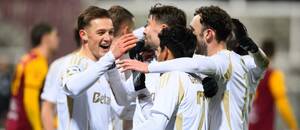 Sparťané se radují z gólu proti Dukle