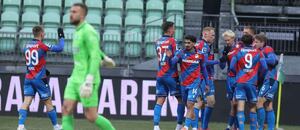 Hráči Plzně se radují z gólu do sítě Karviné