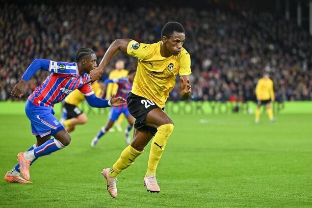 Mohamed Toure v dresu finského Kupsu