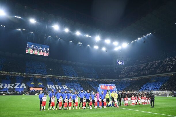 San Siro před derby mezi Interem a AC Milán