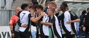 Radost fotbalistů Českých Budějovic ze vstřeleného gólu