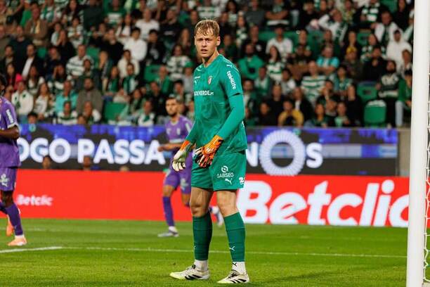 Gólman Bragy Lukáš Horníček v&nbsp;utkání Primeira Ligy proti Sportingu