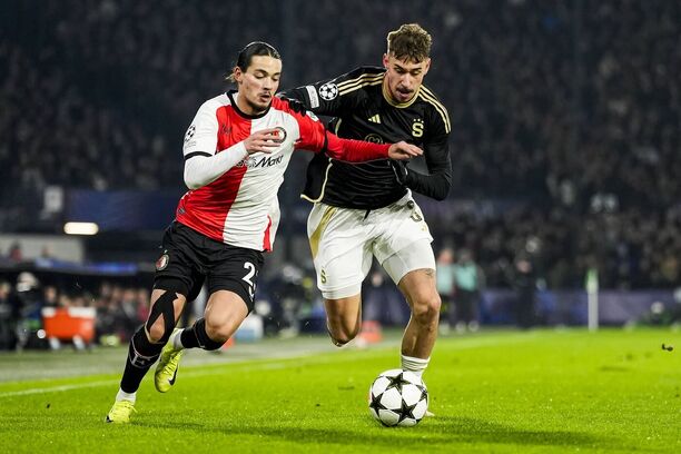 Matěj Ryneš během utkání Sparty na hřišti Feyenoordu