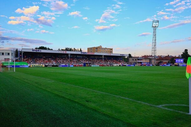 ShipEx Aréna během utkání Artisu se Zbrojovkou