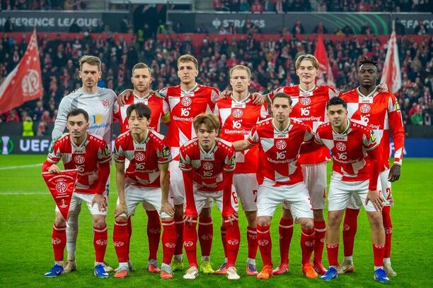 Fotbalisté Mainzu před utkáním Konferenční ligy proti Samsunsporu