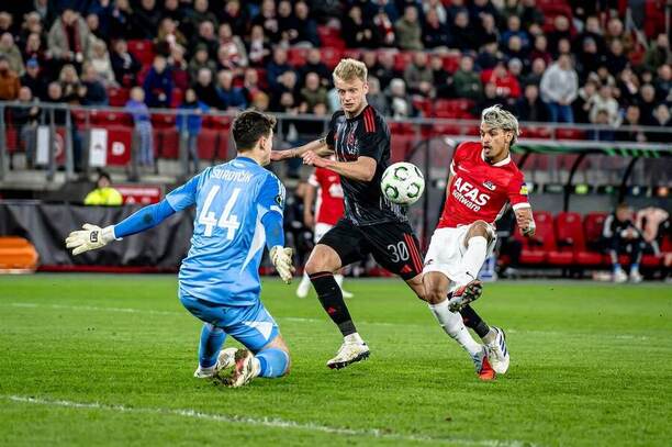 Sparťané Jakub Surovčík a Jaroslav Zelený během prohry v Alkmaaru