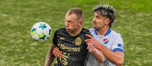 Momentka z pohárového klání mezi Hradcem Králové a Baníkem Ostrava