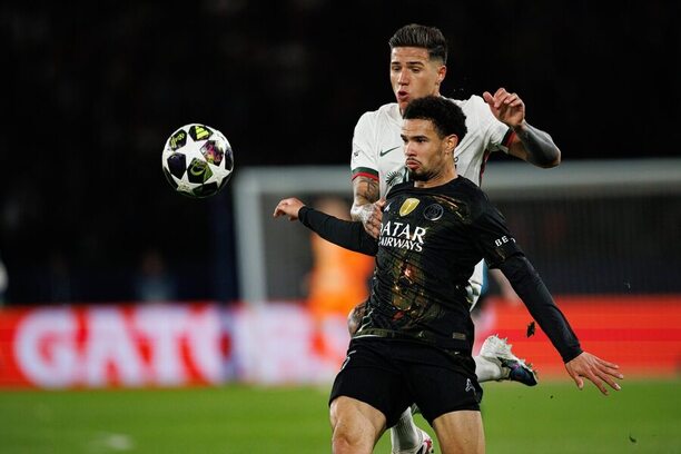 Úvodní zápas mezi PSG a&nbsp;Chelsea v&nbsp;osmifinále Ligy mistrů