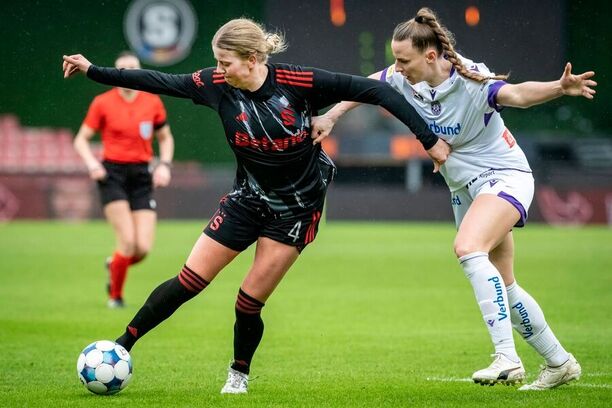 Hallie Bergford během utkání Sparty s&nbsp;Austrií Vídeň