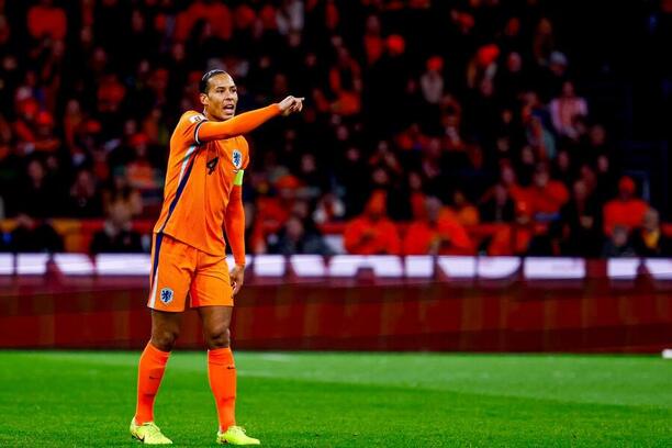 Virgil van Dijk během zápasu Nizozemska s&nbsp;Litvou