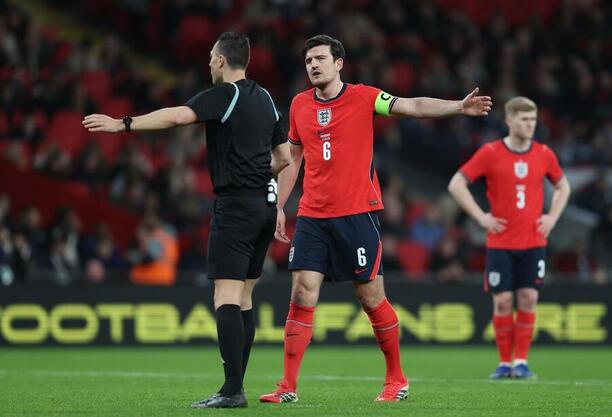 Harry Maguire během přátelského zápasu s&nbsp;Uruguayí