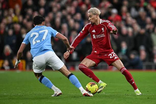 Ve čtvrtfinále FA Cupu se od 13:45 utkají fotbalisté Man City a&nbsp;Liverpoolu