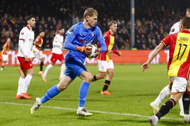 Brankář Bragy Lukáš Horníček v&nbsp;utkání Evropské ligy s&nbsp;Go Ahead Eagles