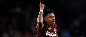 John Mercado slaví gól v zápase Sparty s Karvinou