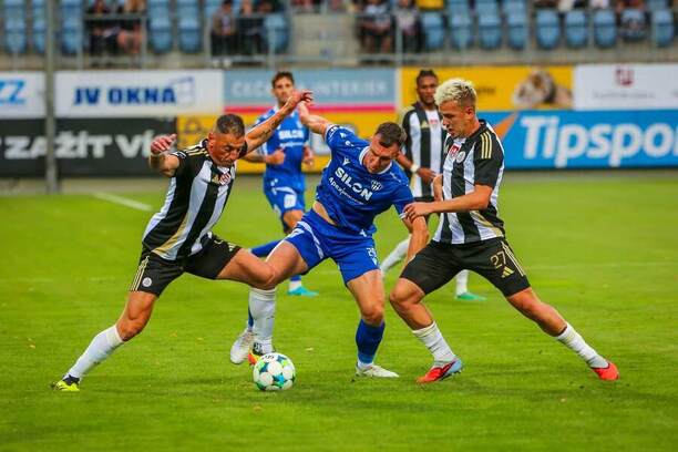 Fotbalisté Táborska a&nbsp;Českých Budějovic se letos utkali v&nbsp;9. kole, kdy zvítězil modro-bílý celek