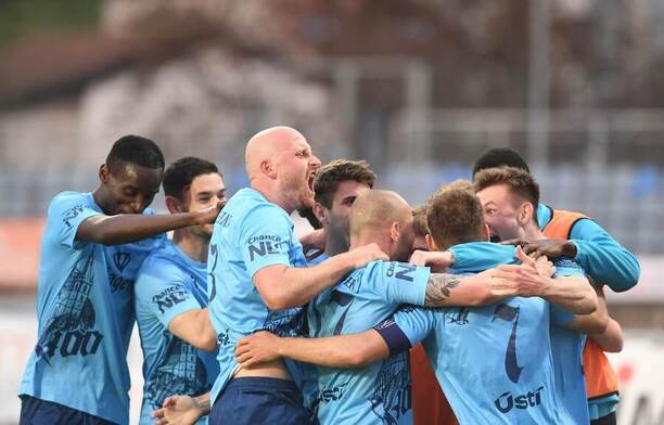 Fotbalisté Ústí se radují z&nbsp;vítězství nad Chrudimí v&nbsp;Chance Národní Lize