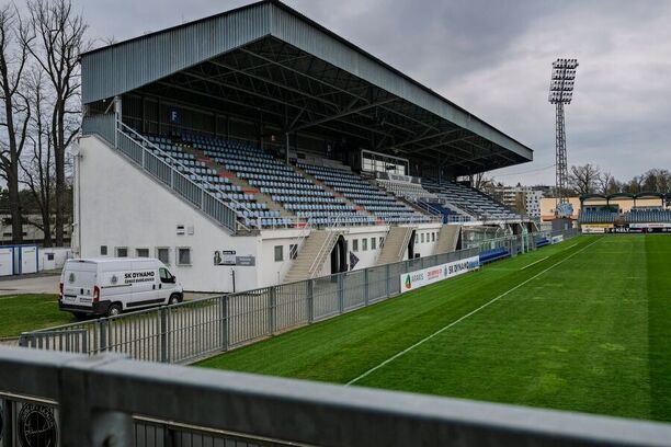 Bude se hrát na Střeleckém ostrově profesionální fotbal i příští rok?