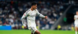 Jude Bellingham během výhry Realu Madrid nad Deportivem Alavés