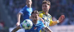 25. kolo Chance Ligy 2025/26: Zleva na fotce Daniel Holzer (Baník Ostrava) a Stanislav Petruta (Zlín)