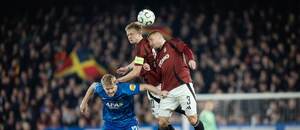 Jaroslav Zelený a Pavel Kadeřábek během zápasu Sparty s Alkmaarem