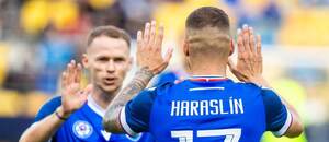 Ondrej Duda a Lukáš Haraslín během výhry Slovenska nad Maltou
