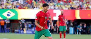 Achraf Hakimi během utkání Maroka s Brazílií