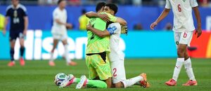 Maročtí fotbalisté slaví výhru nad Skotskem