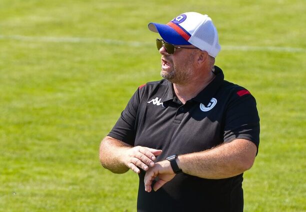 Roman Nádvorník může své svěřence připravovat na zápasy mezi elitou