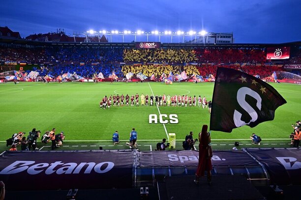 epet ARENA během derby Sparty se Slavií