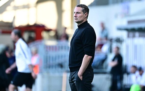 Trenér Brian Priske během prohry Sparty v&nbsp;Hradci Králové