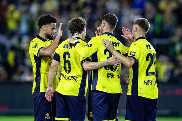 Hráči RUSG se radují z&nbsp;branky na 5:0 proti Lommelu