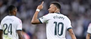 Kylian Mbappé slaví gól v zápase Realu Madrid s Rayem