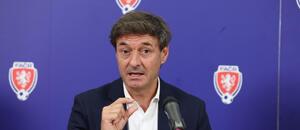 Španělský kouč fotbalové reprezentace Santi Denia poprvé nominoval, koho do týmu vybral?