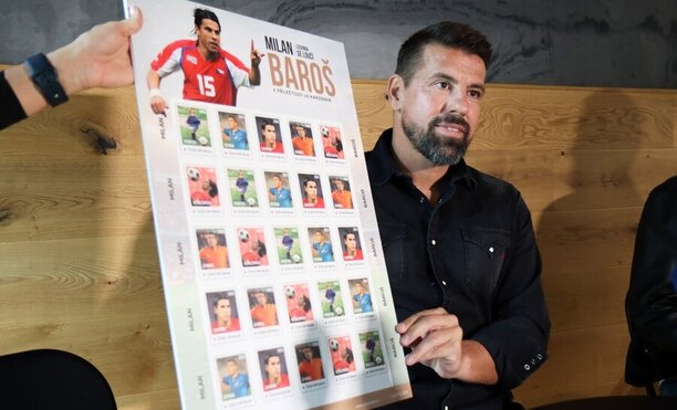 Milan Baroš představuje speciální zápasovou edici známek
