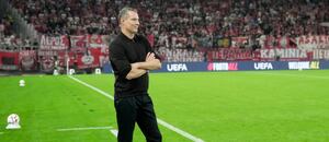 Brian Priske během utkání Sparty s Olympiakosem